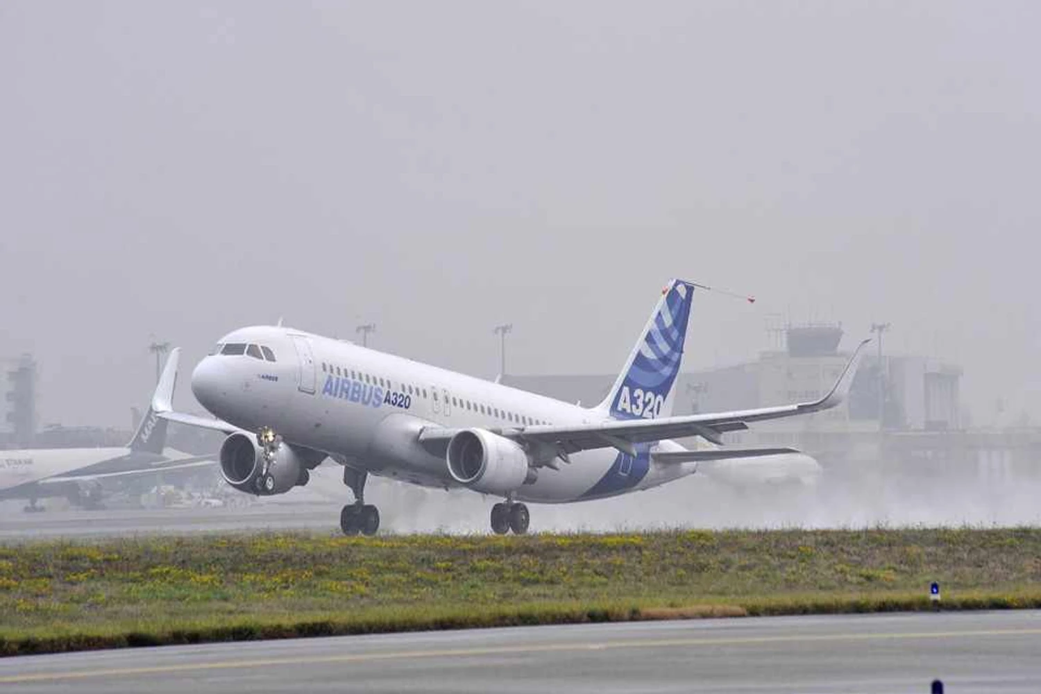 A320 inicia testes de vôo com winglets da Aviation Partners