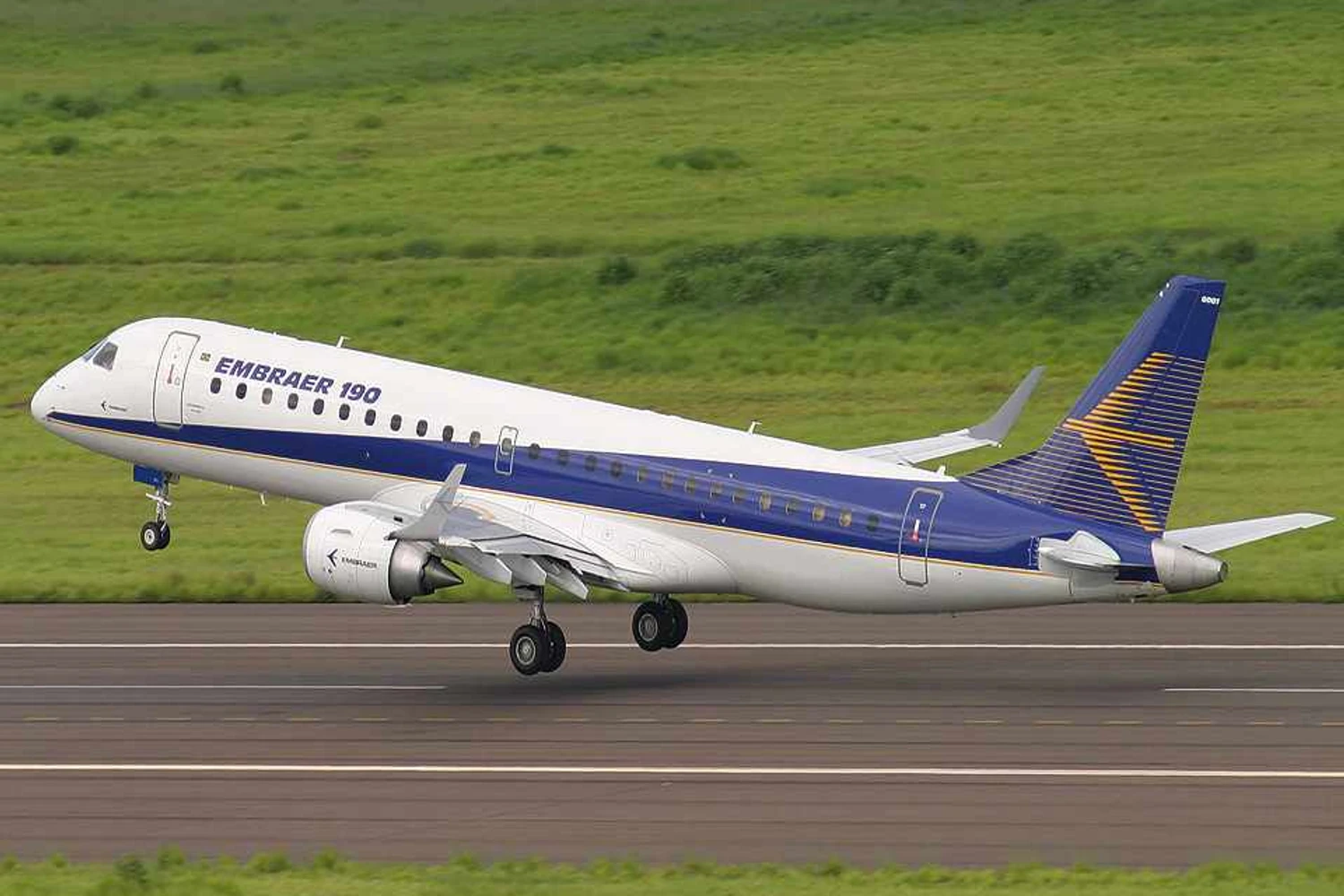 Embraer 190 testa aproximação íngreme em Londres