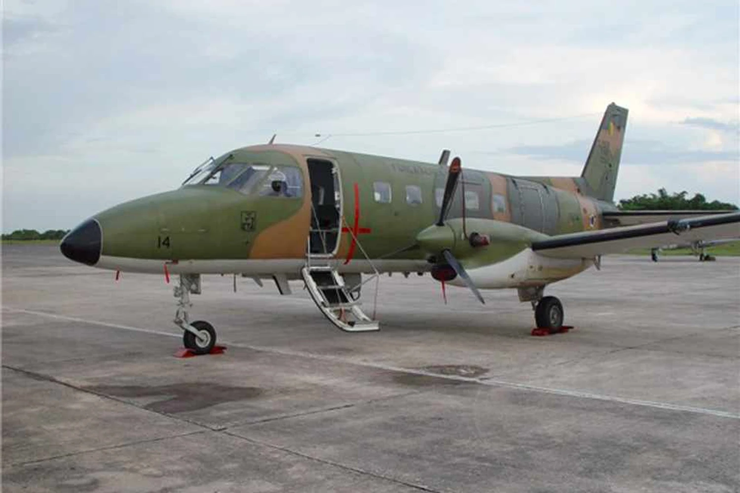 FAB com aviadora de resgate