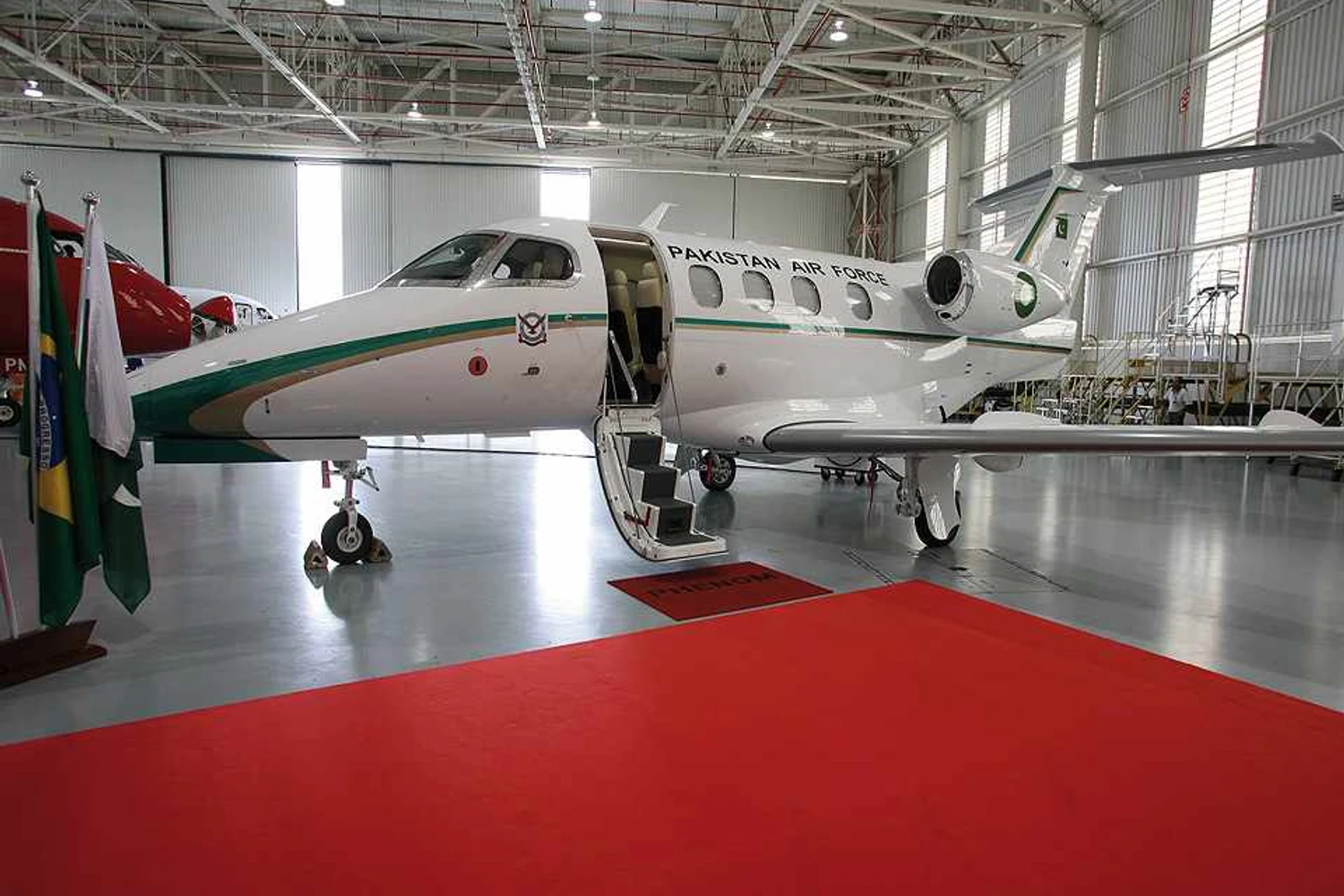 Embraer entrega Phenom 100 à Força Aérea do Paquistão