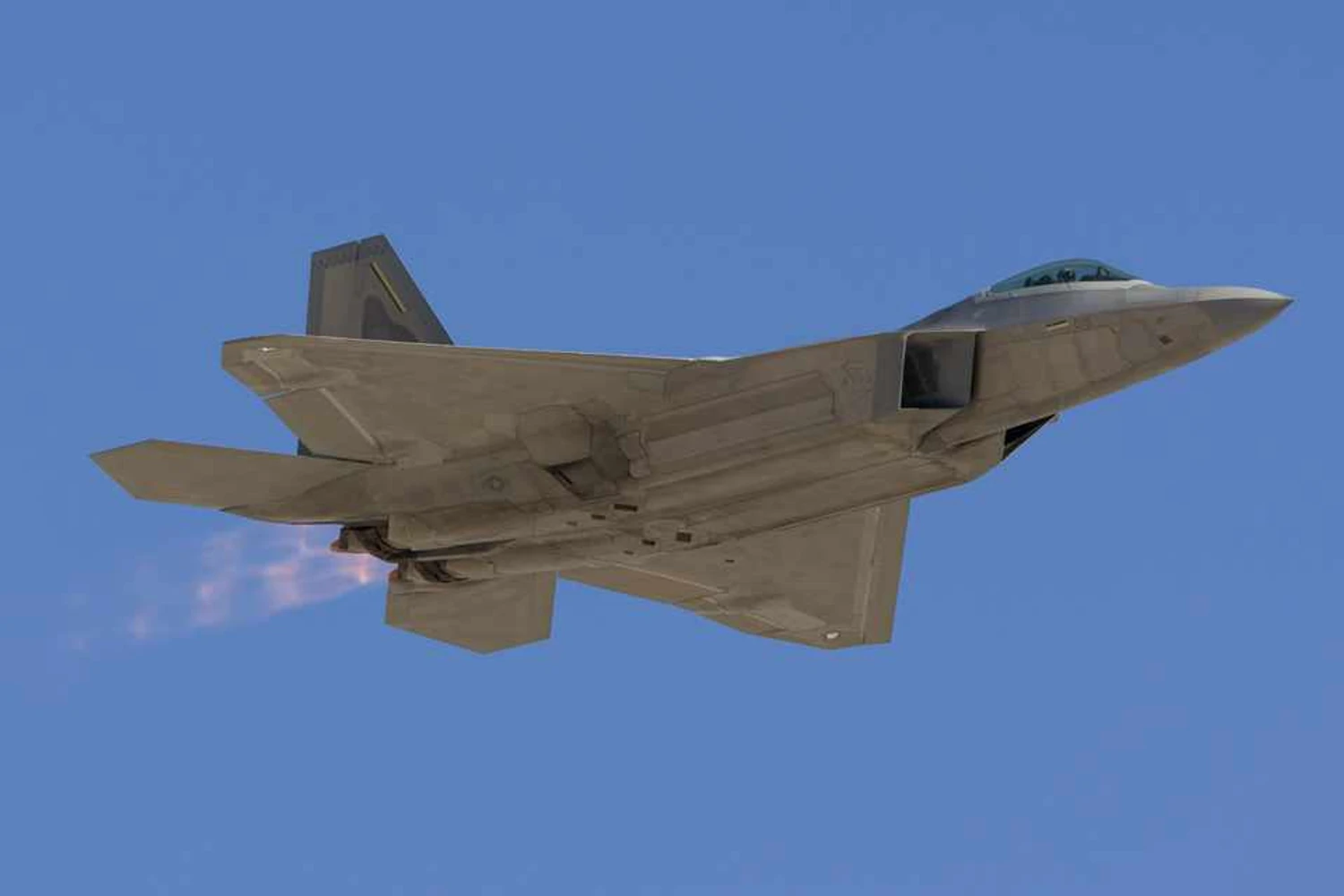 Chuva é a maior ameaça ao F-22