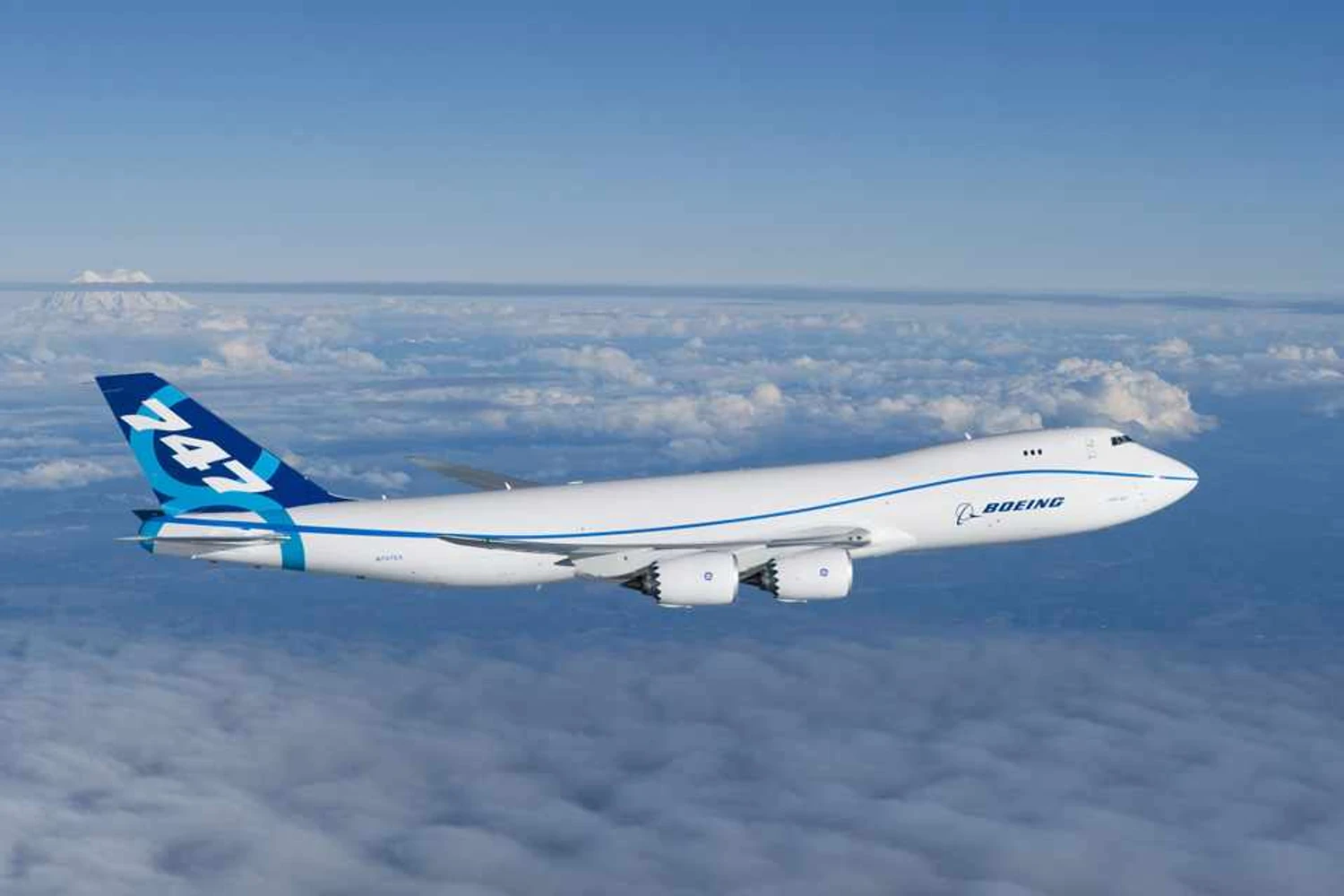 Boeing 747-8 Freighter voa pela primeira vez