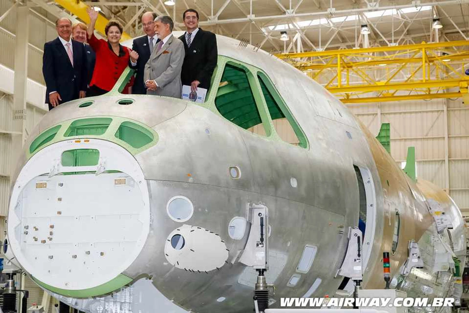 Embraer inaugura linha de montagem do jato KC-390 em Gavião Peixoto