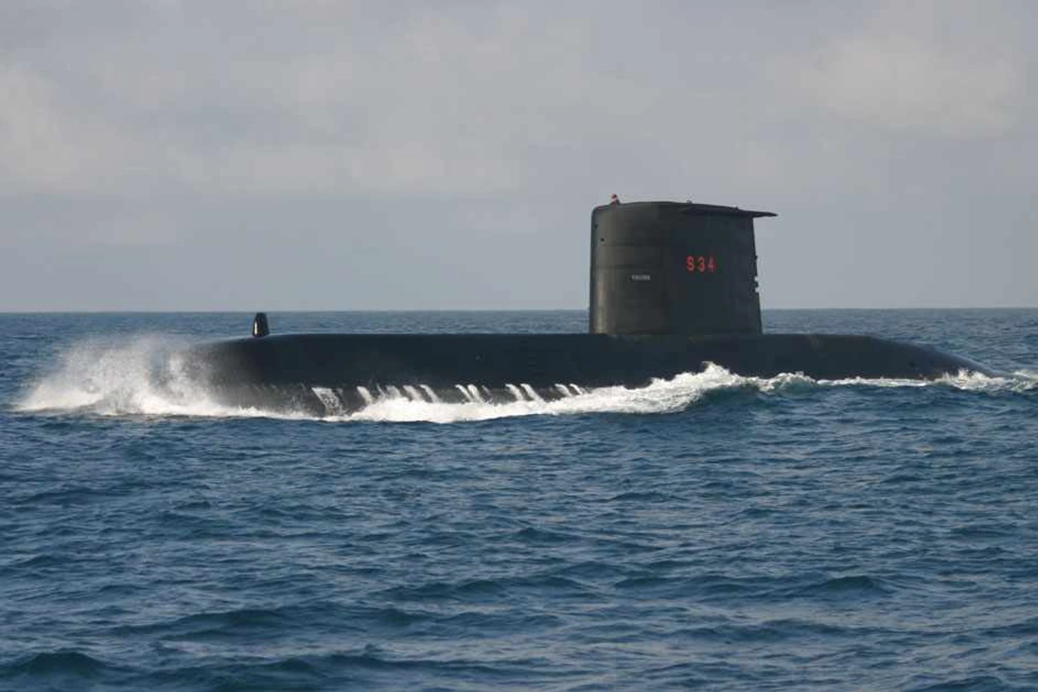 O programa PROSUB prevê a construção de cinco submarinos, sendo um nuclear. Na imagem o submarino Tikuna da Marinha do Brasil (Foto - Marinha)