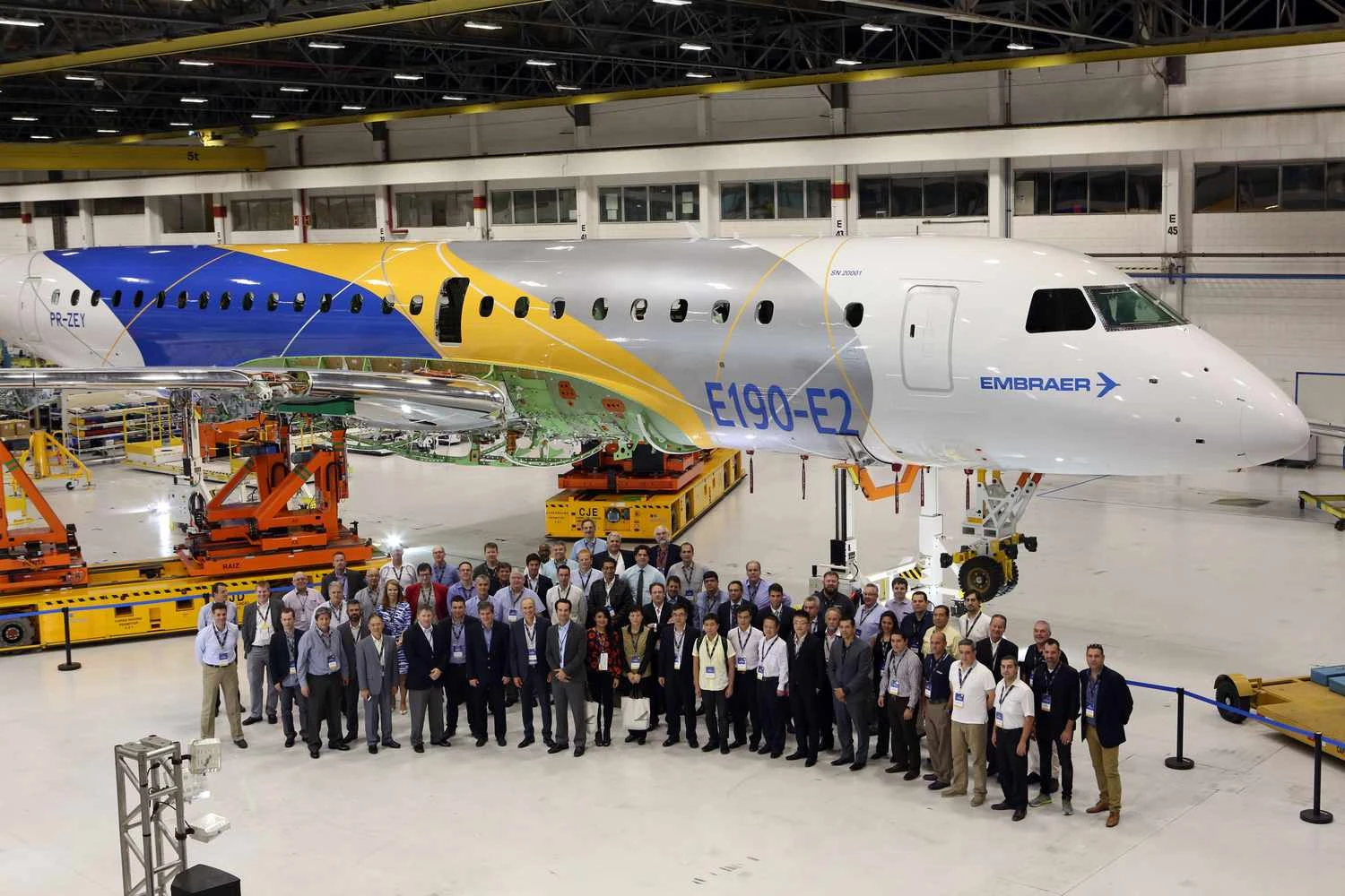Embraer revela primeiros detalhes do E190-E2