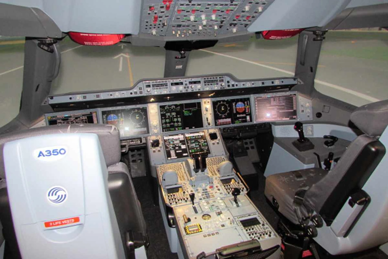 Airbus inaugura simulador de voo do A350 em Miami