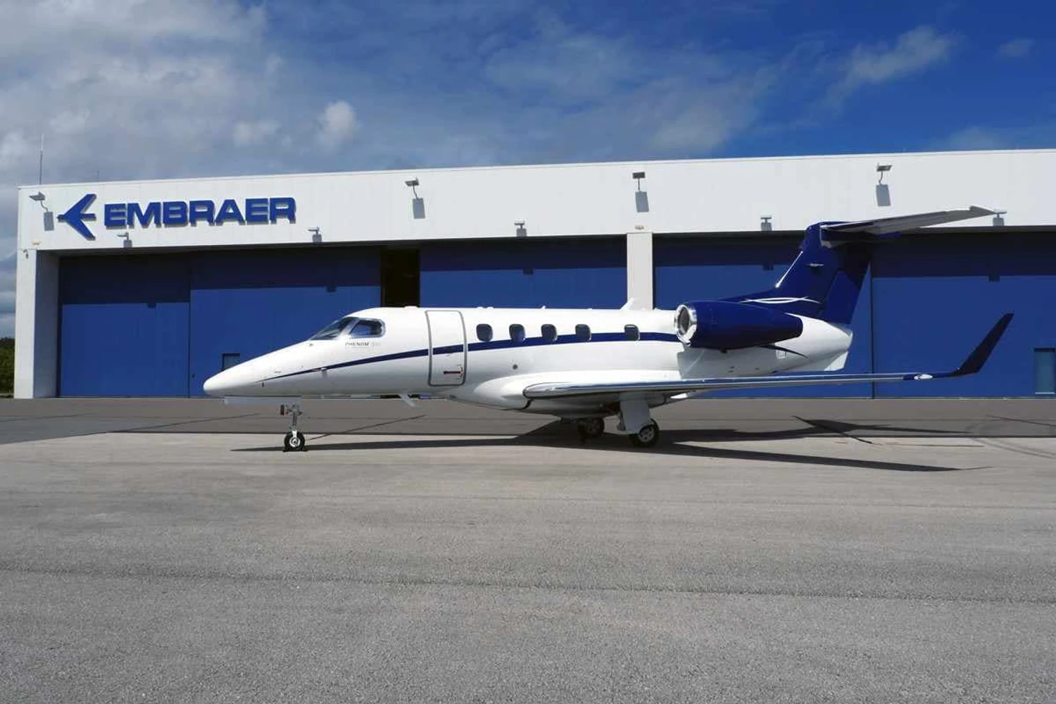 Embraer abre 200 vagas de estágio para estudantes de cursos técnicos e ensino superior