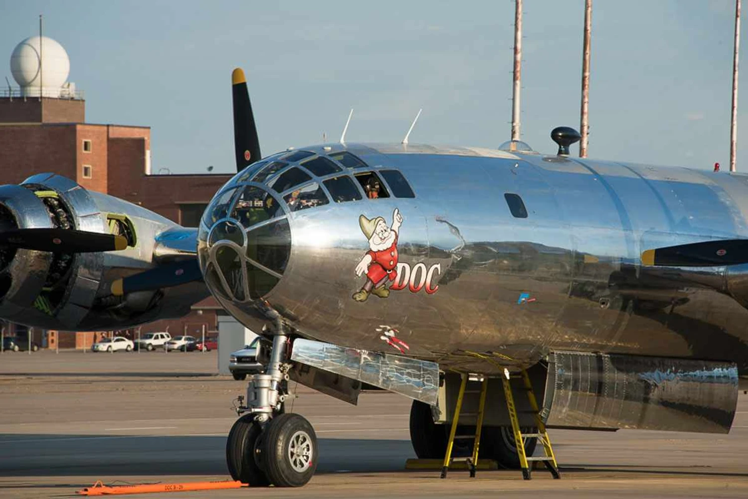 Antigo bombardeiro B-29 recebe certificado para voltar a voar