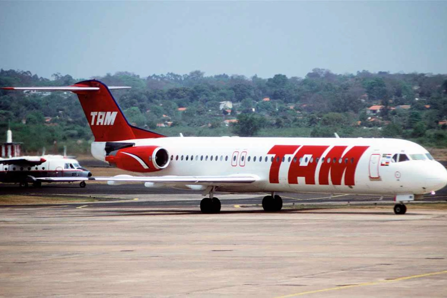 Por onde voam os últimos Fokker 100?