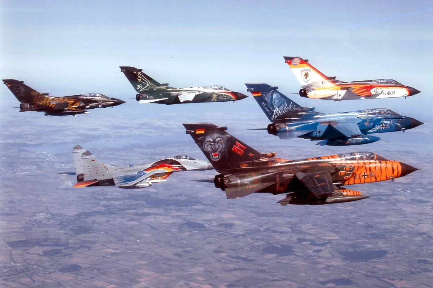 Airbus pode lançar sucessor do jato Panavia Tornado