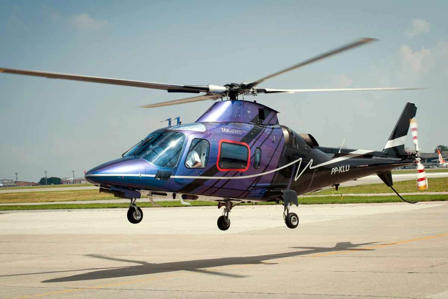 Clientes Gol têm desconto em voo de helicóptero entre GRU e CGH