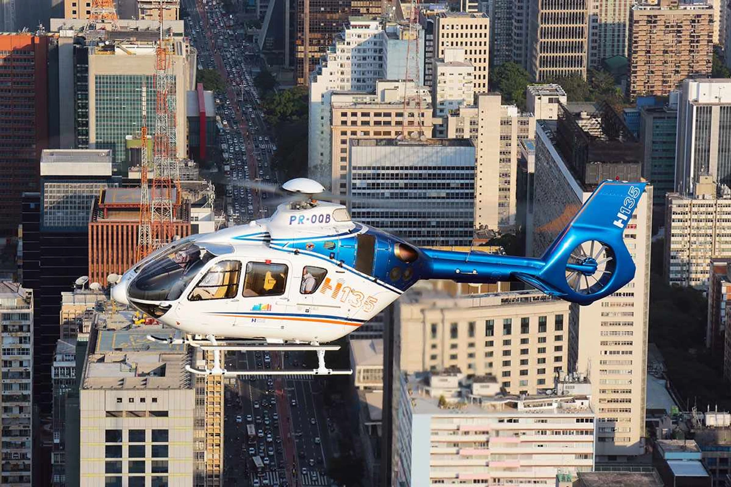 H135, o helicóptero com estabilidade de sedã alemão