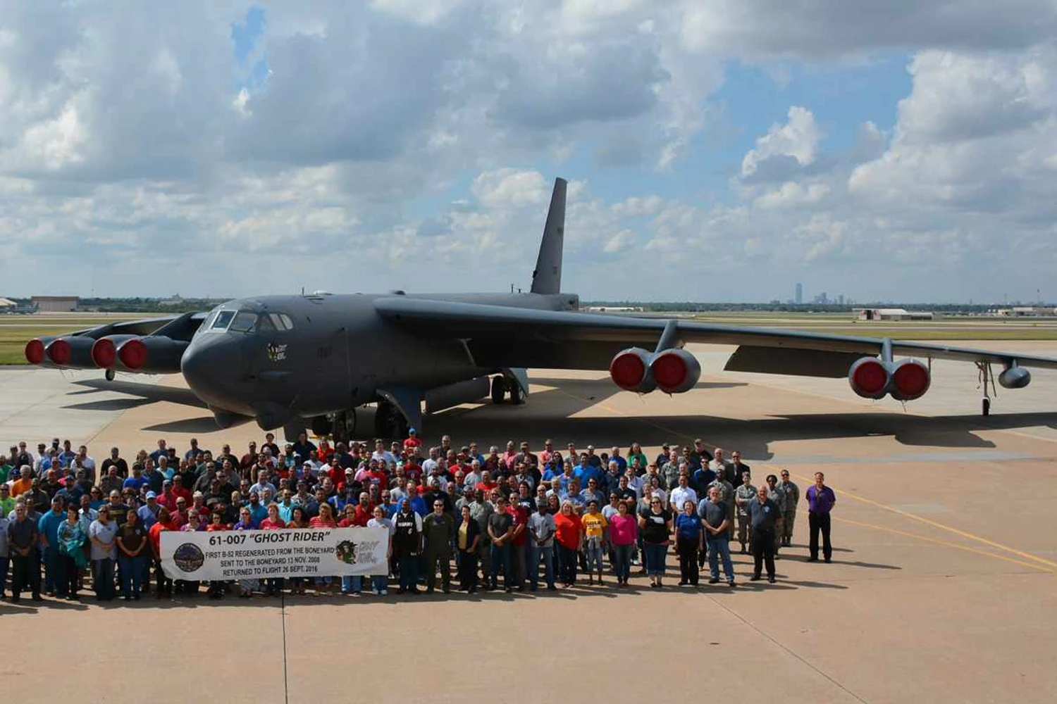 Estados Unidos reativam avião de guerra B-52 com 56 anos de idade