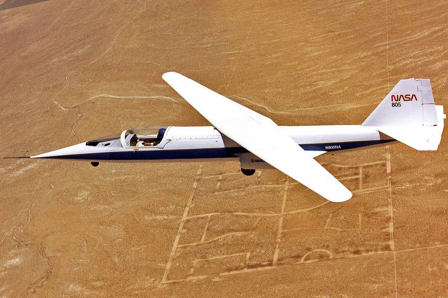 AD-1: tesoura voadora (NASA)