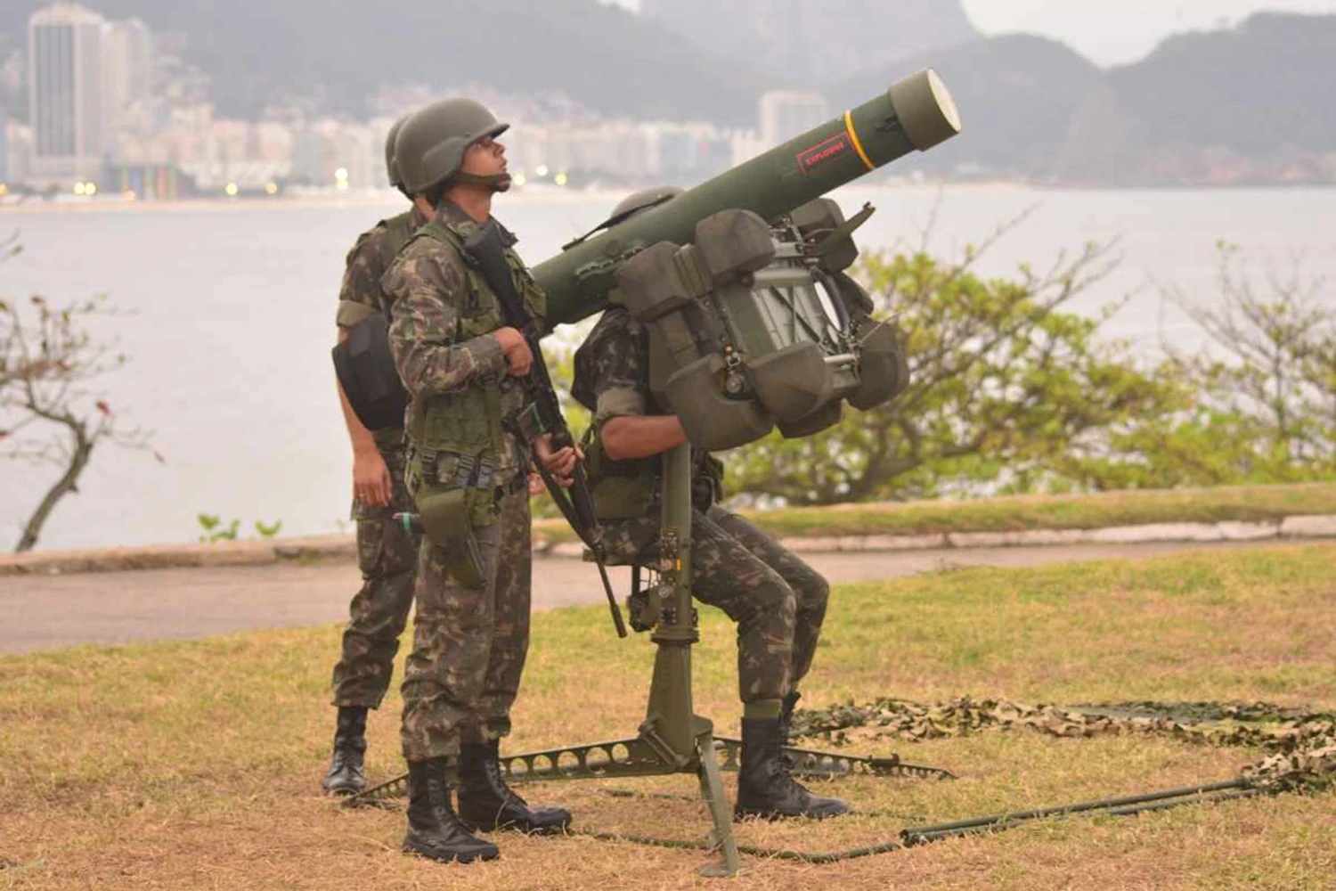 Exército Brasileiro encomenda mísseis da Saab