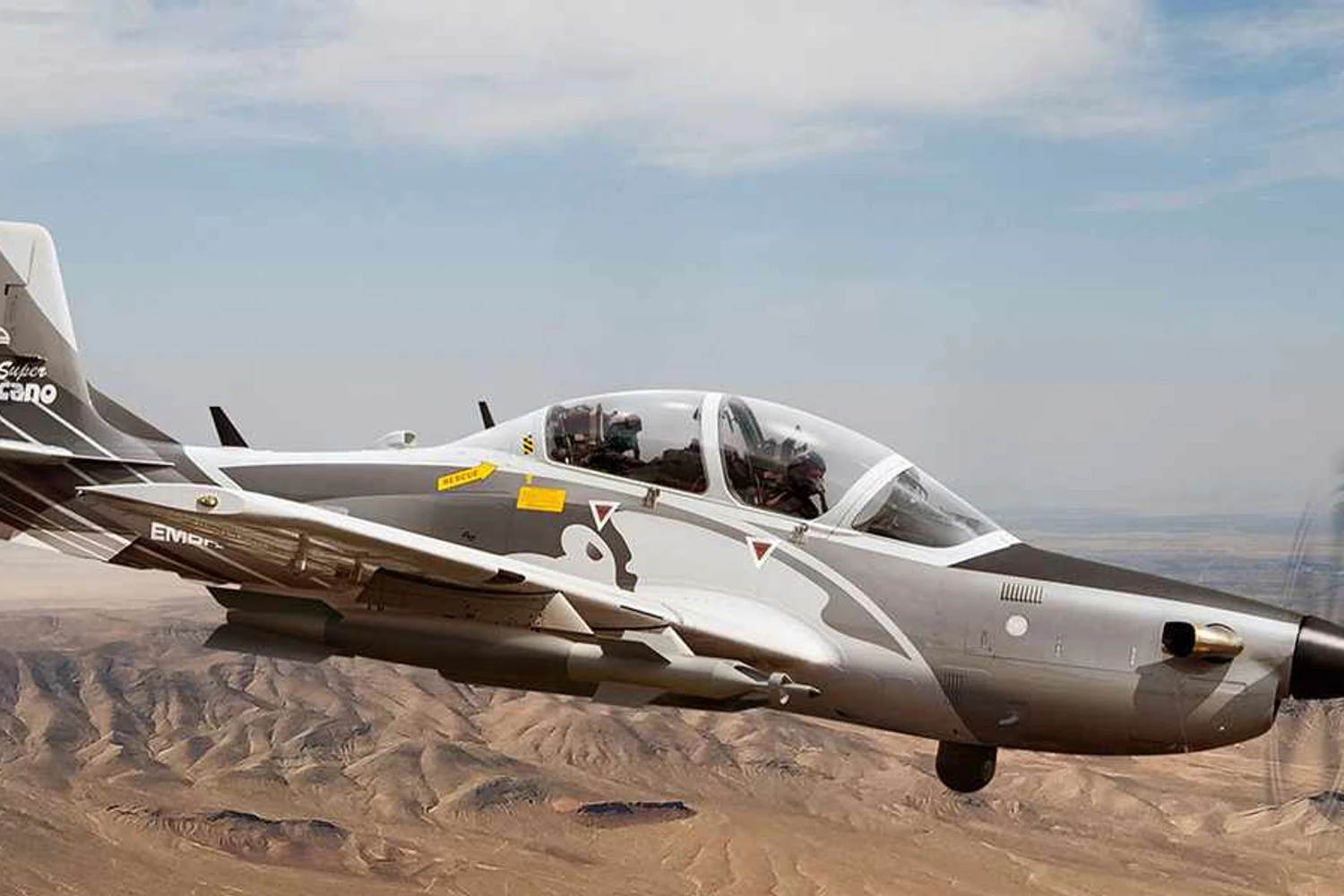 Piloto morre em acidente com Super Tucano nos EUA