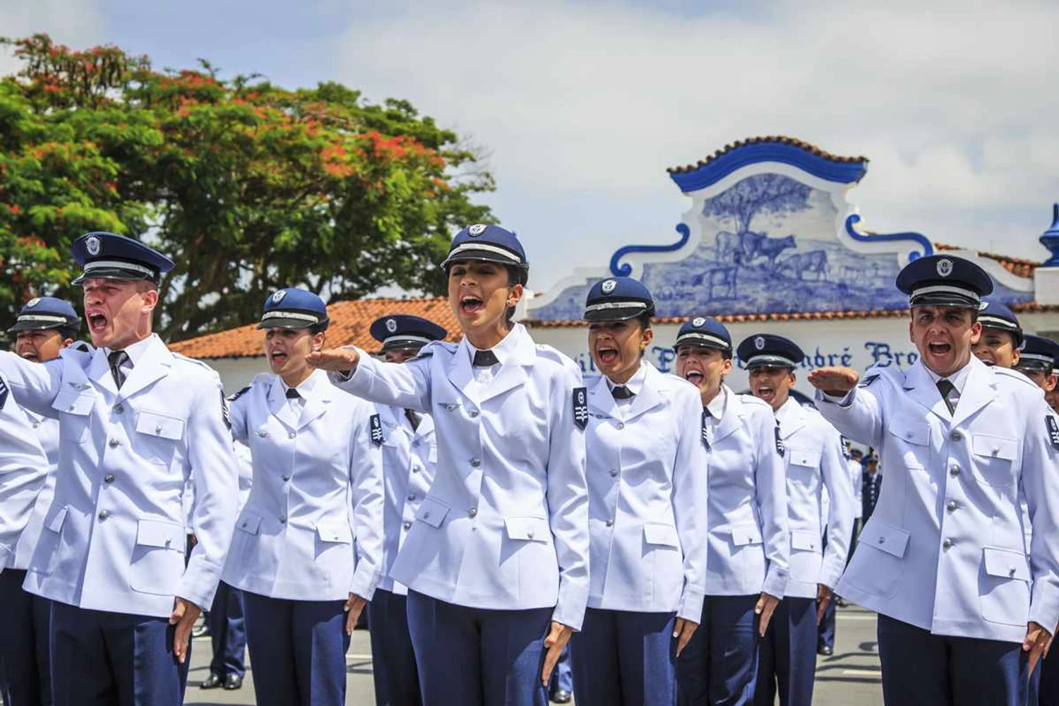 FAB abre inscrições com 210 vagas para militares temporários