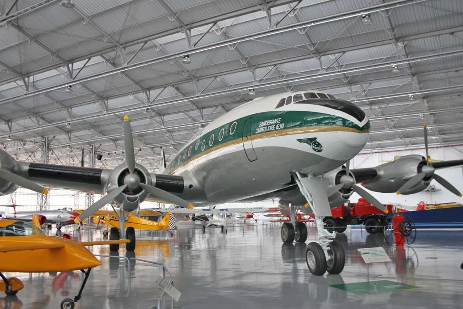 Aeroporto Campo de Marte vai ganhar museu aeroespacial