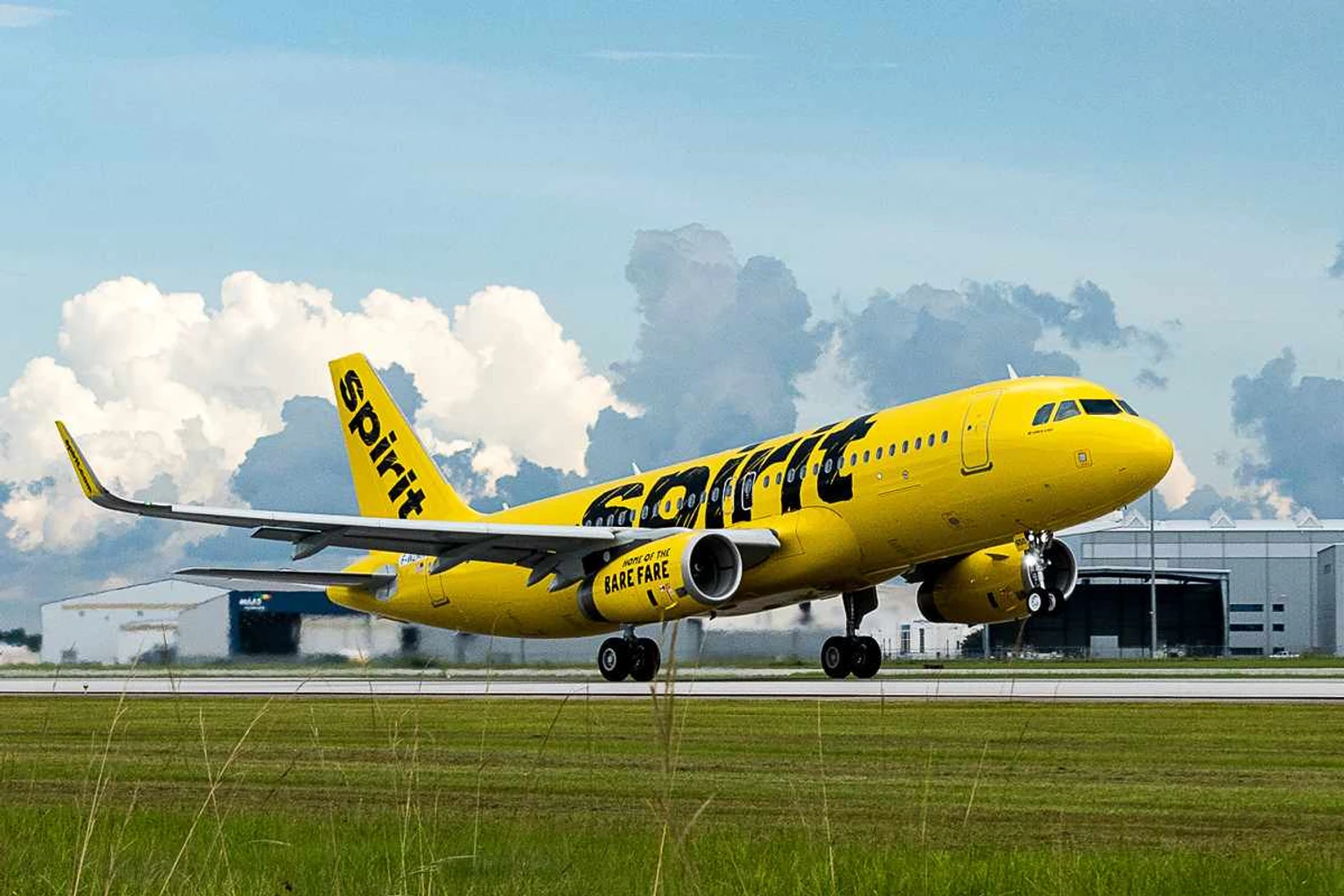 JetBlue atravessa acordo da Spirit com a Frontier Airlines