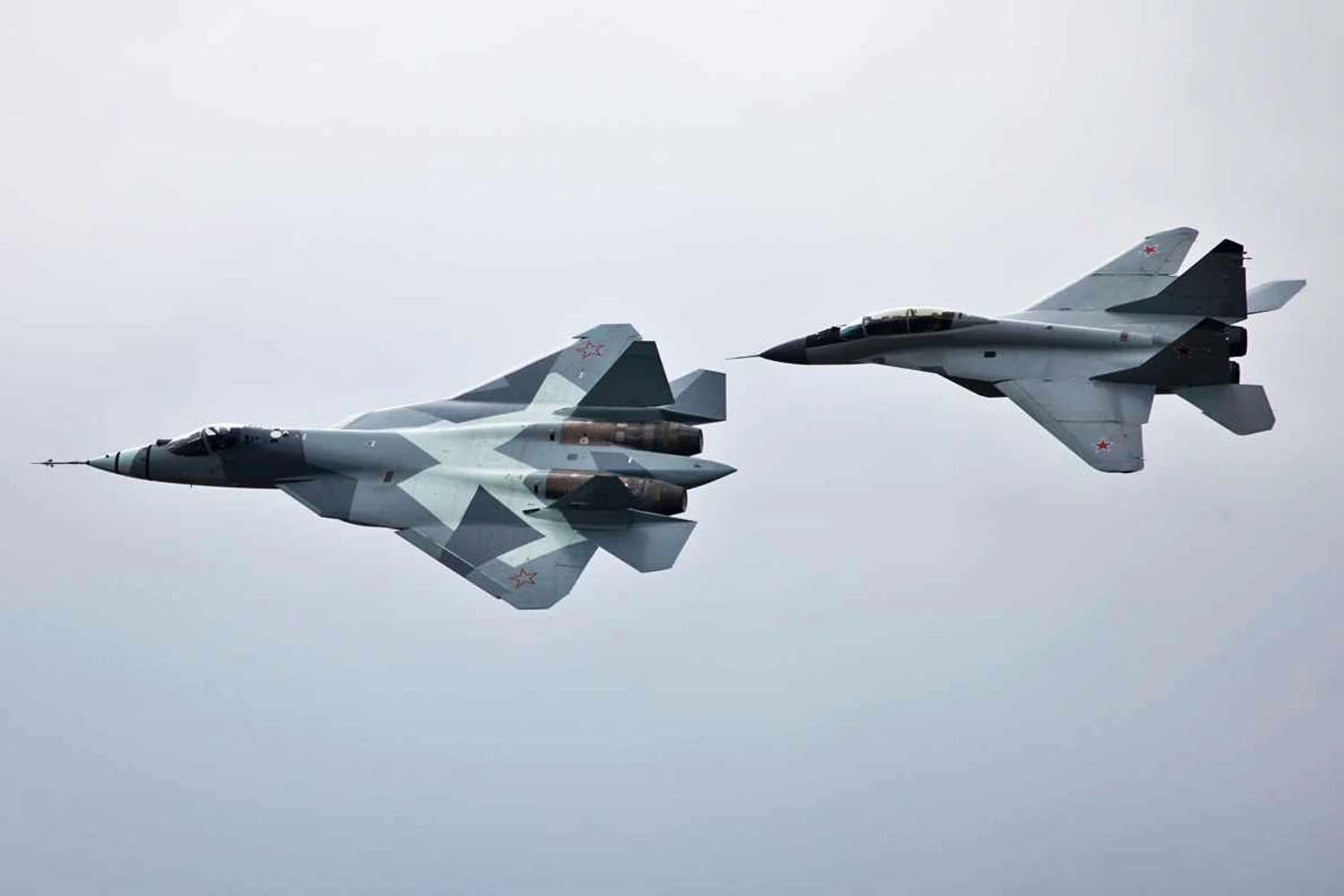 Fabricantes russas MiG e Sukhoi serão unificadas