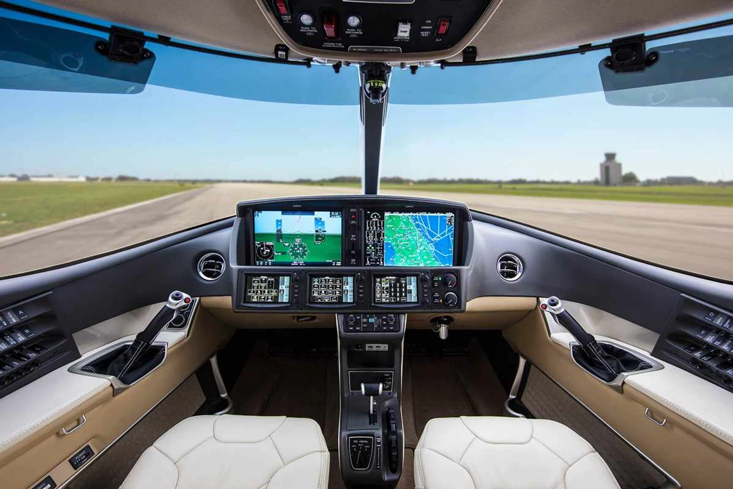 "Glass cockpit" do Cirrus Vision Jet (Divulgação)