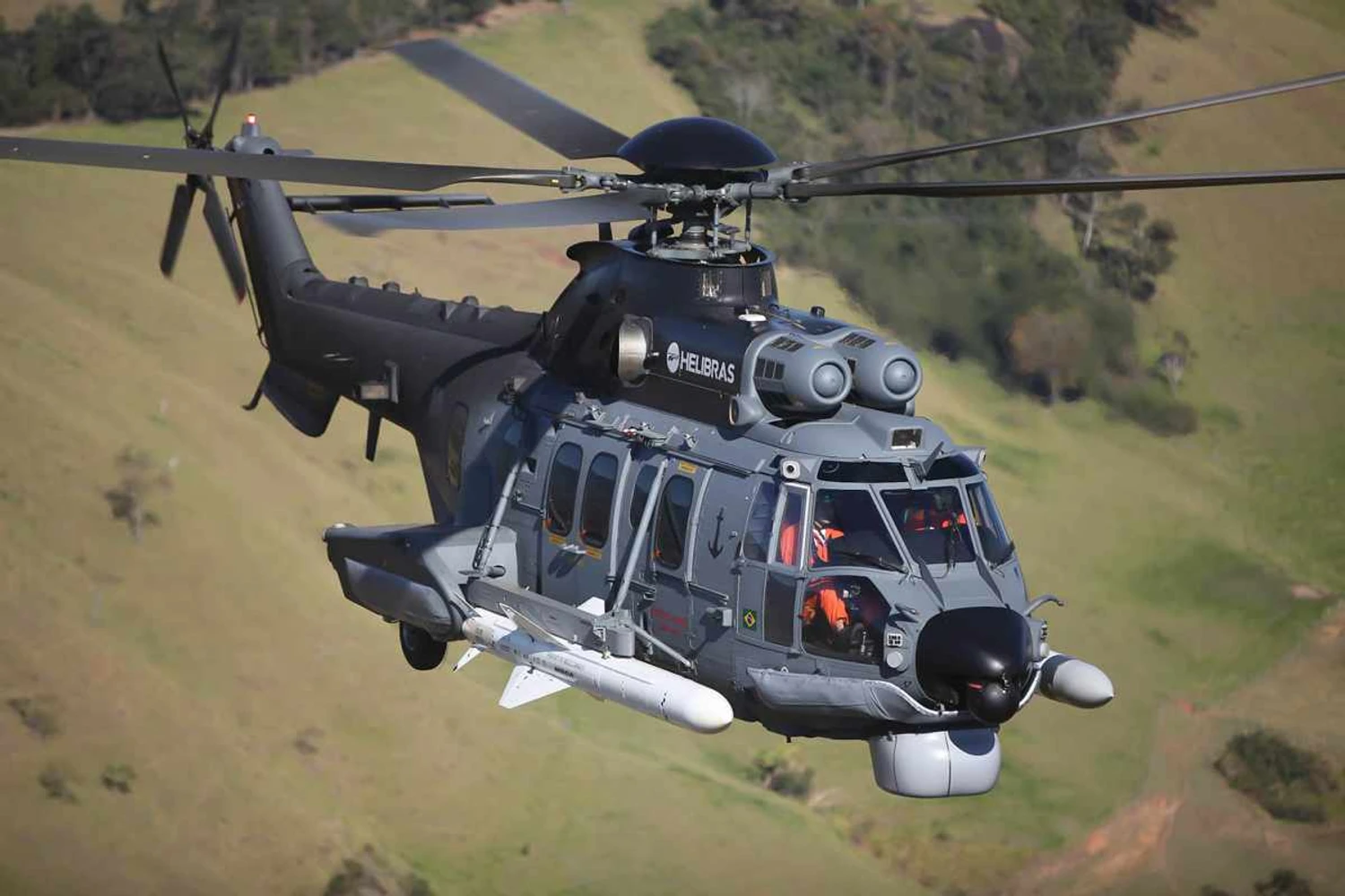 Saab fará manutenção do sistema de autoproteção de helicópteros militares do Brasil