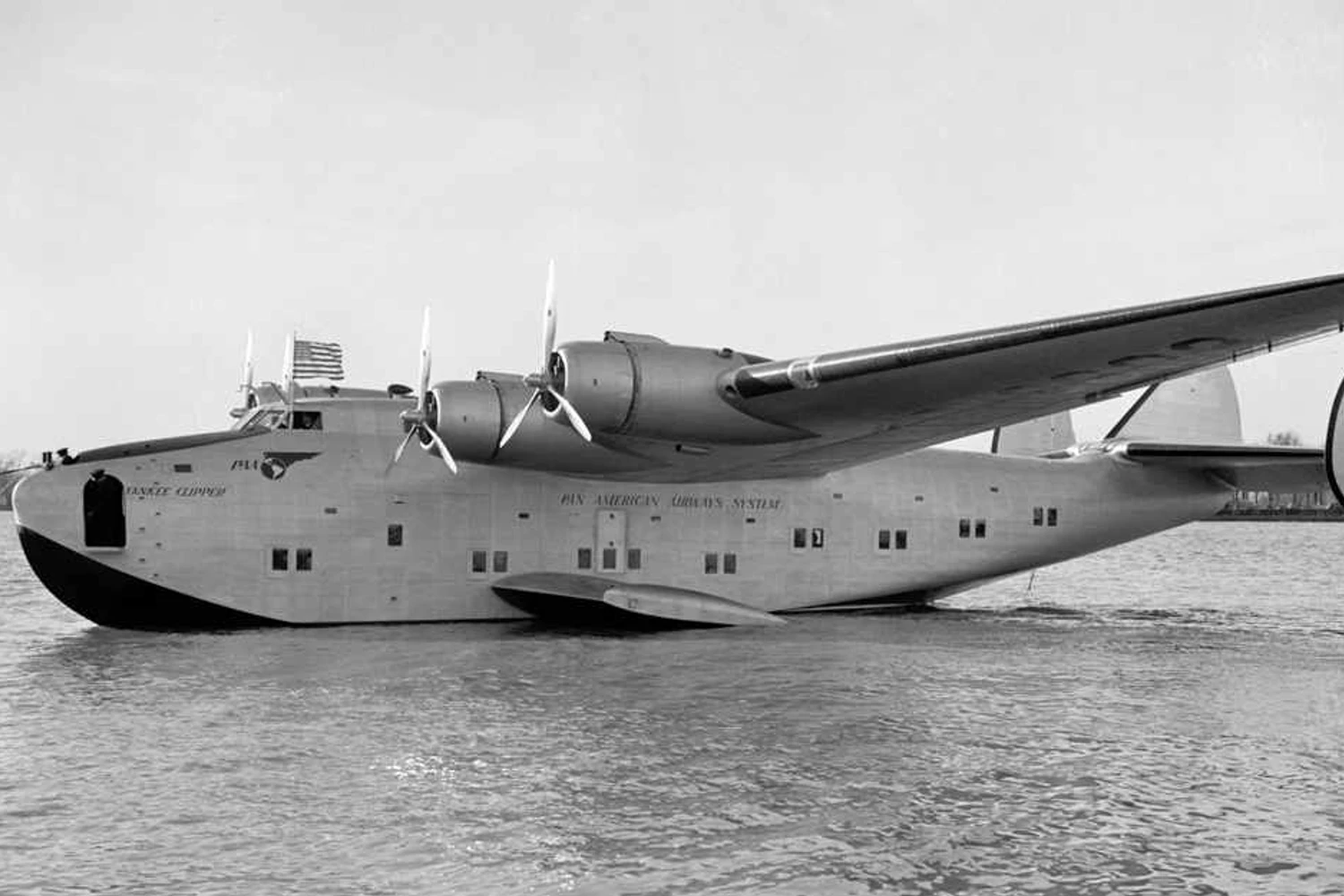 O Boeing 314, do final dos anos 1930, podia transportar 77 passageiros (Domínio Público)