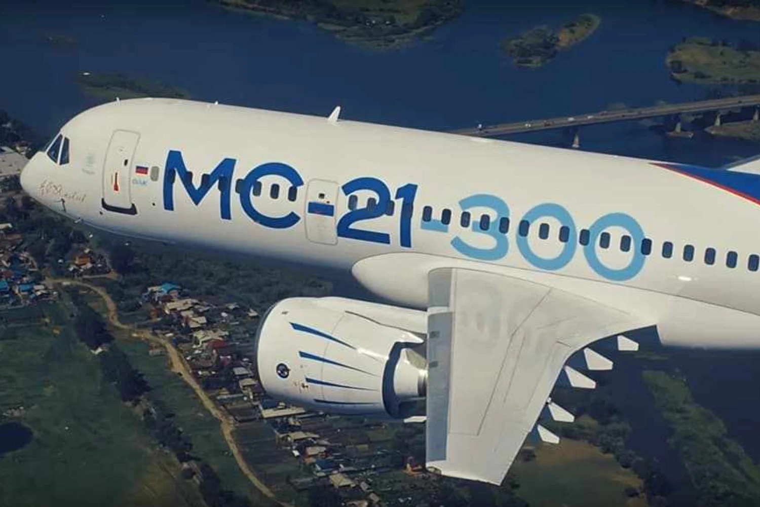 Novo jato russo MC-21 completa voo de 6 horas