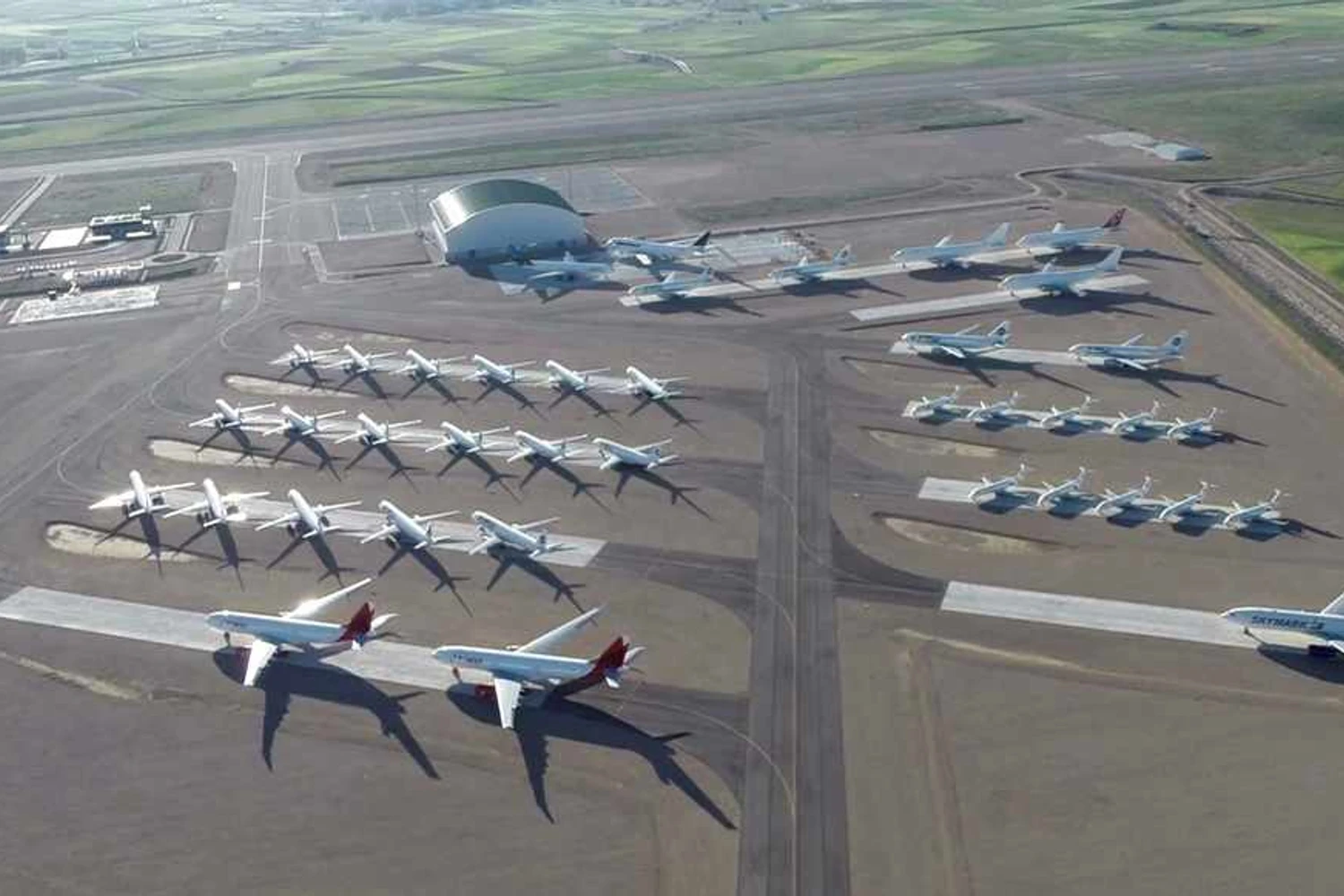 A Tarmac Aerosave é o maior centro de armazenamento de aeronaves da Europa (Divulgação)