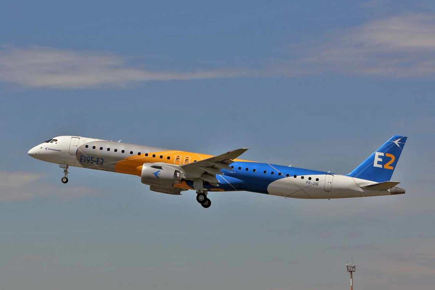 Embraer testa segundo protótipo do E195-E2