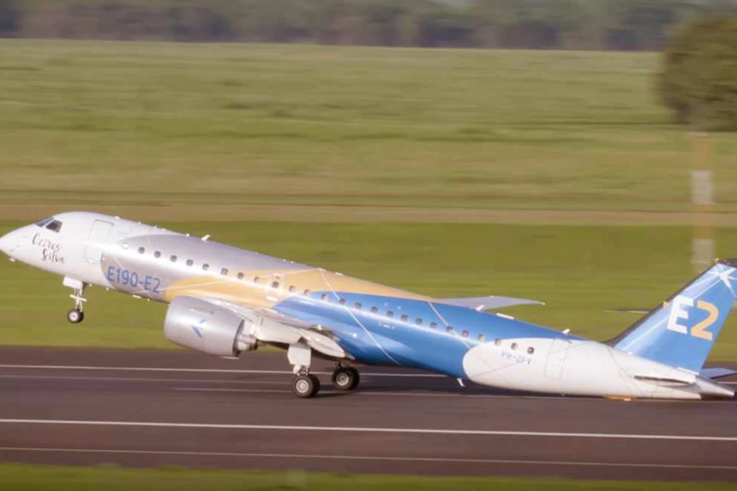 Embraer testa capacidade de decolagem em baixa velocidade do E190-E2