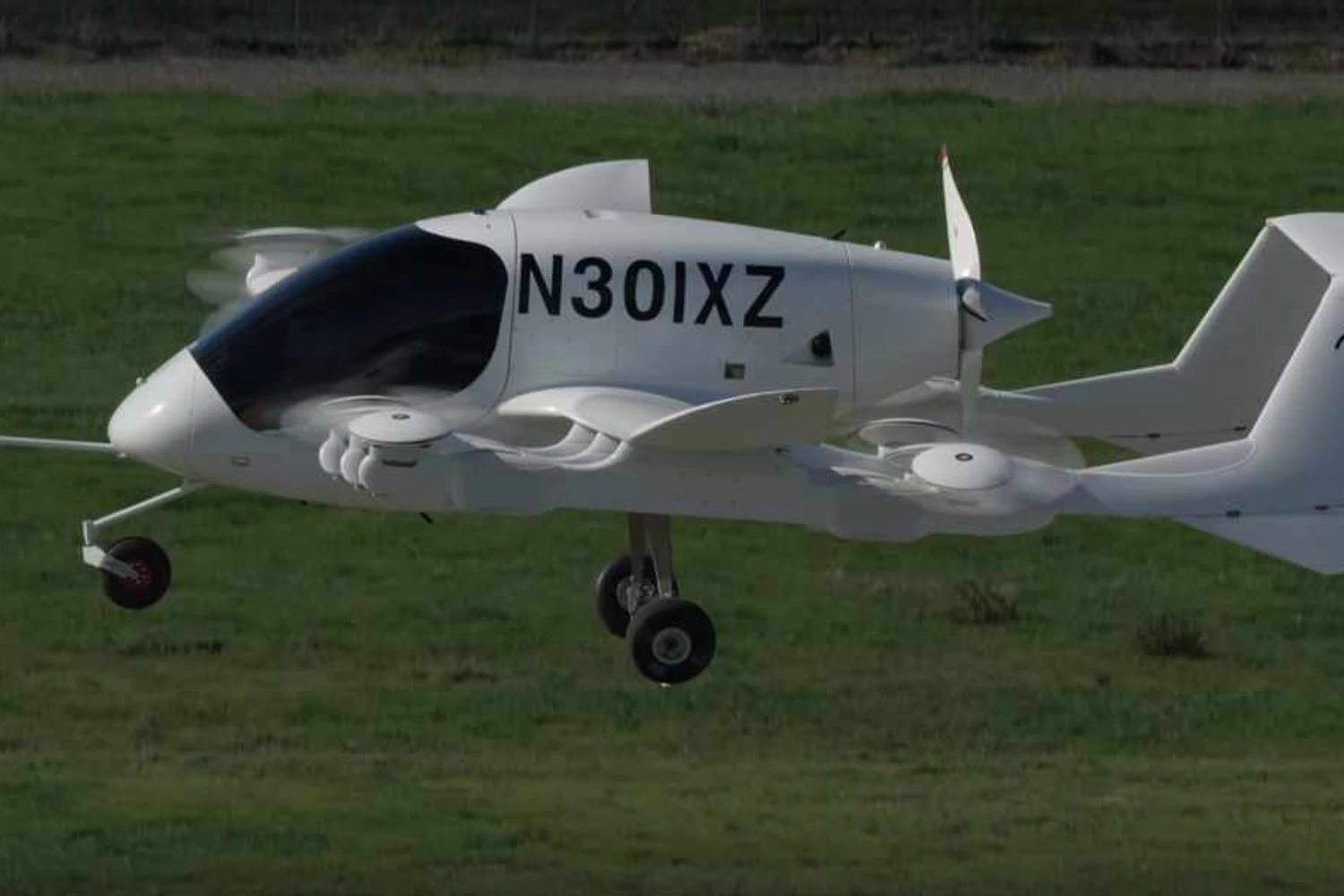 O Cora é impulsionado por 13 motores elétricos; lançamento é esperado para 2021 (Reprodução/Youtube)