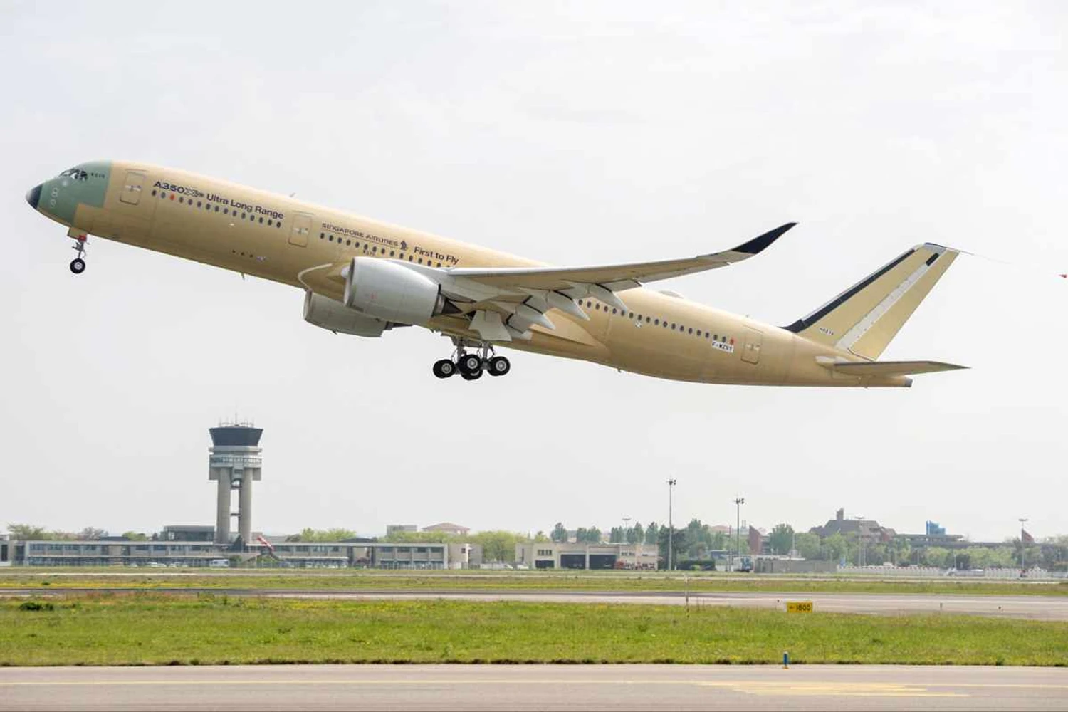 Novo Airbus A350 de “alcance ultra longo” completa primeiro voo