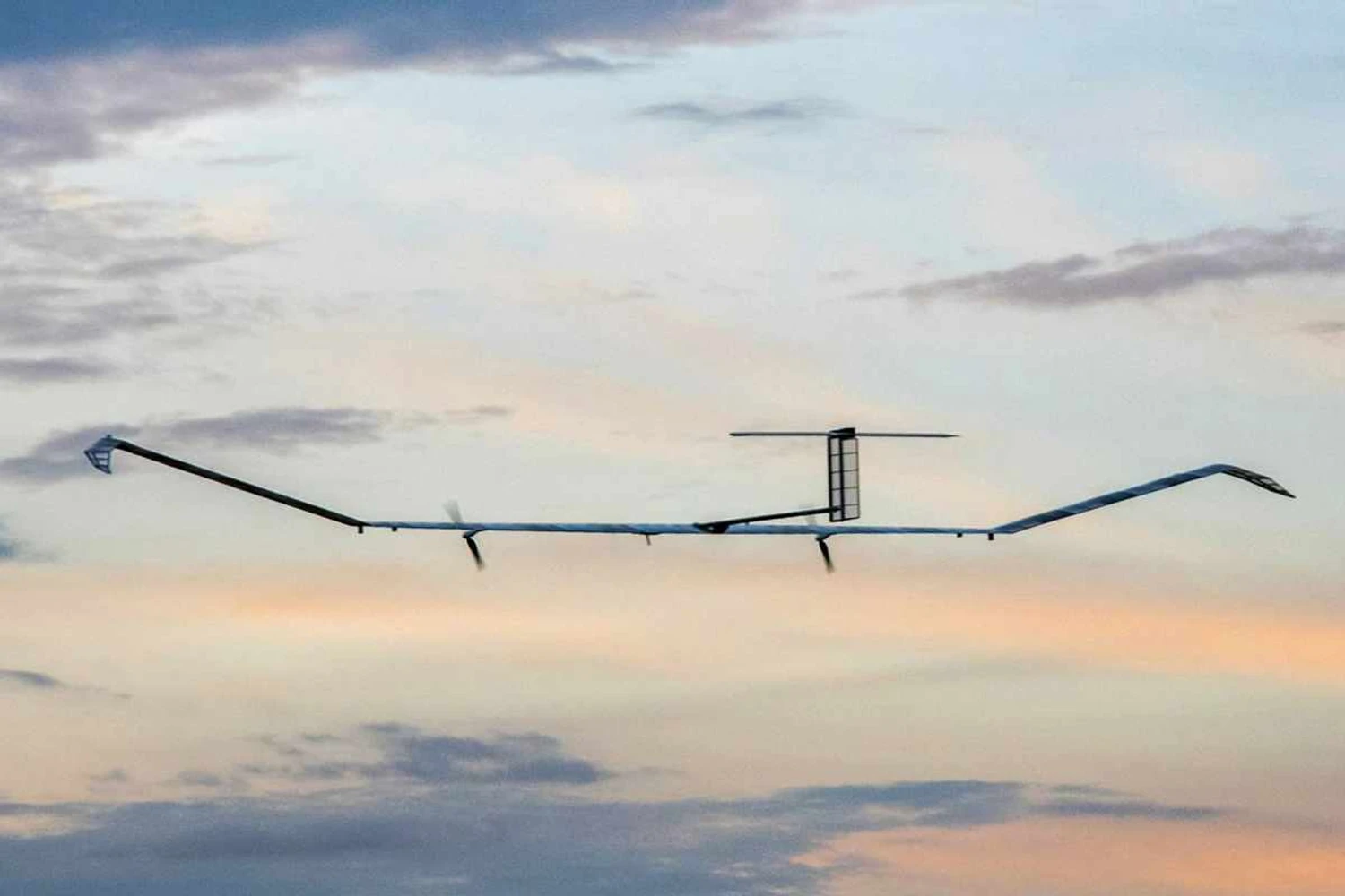 Em primeiro voo, avião solar da Airbus bate recorde de permanência do ar