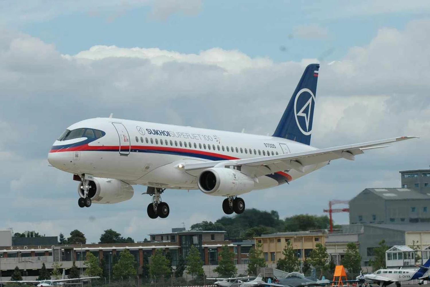 Superjet 100 da Sukhoi agora é controlado pela Irkut
