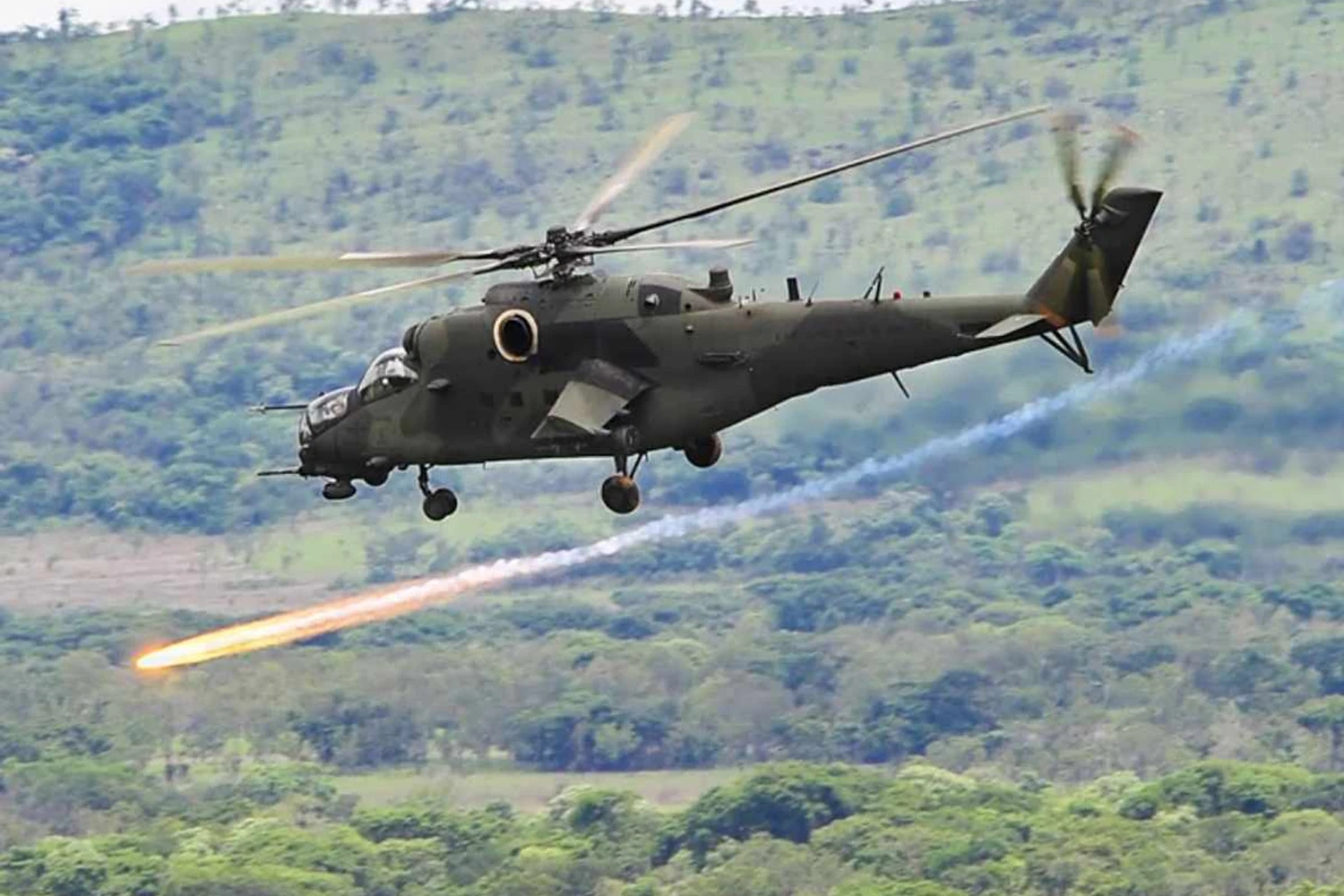 O helicóptero de ataque Mi-35 é uma das principais armas do exército da Venezuela