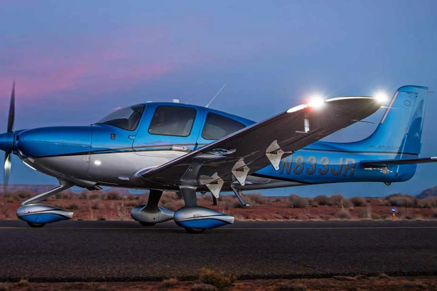 Um dos atrativos do SR22T é o sistema de paraquedas balístico (Cirrus Aircraft)