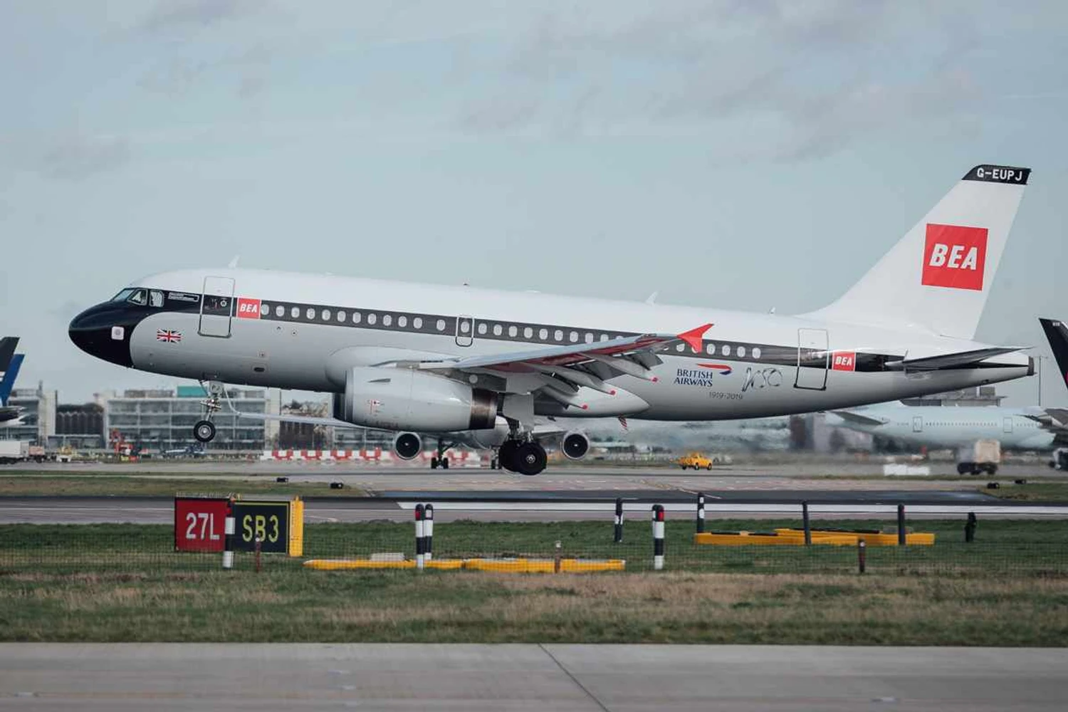 British Airways apresenta mais uma aeronave com pintura retrô