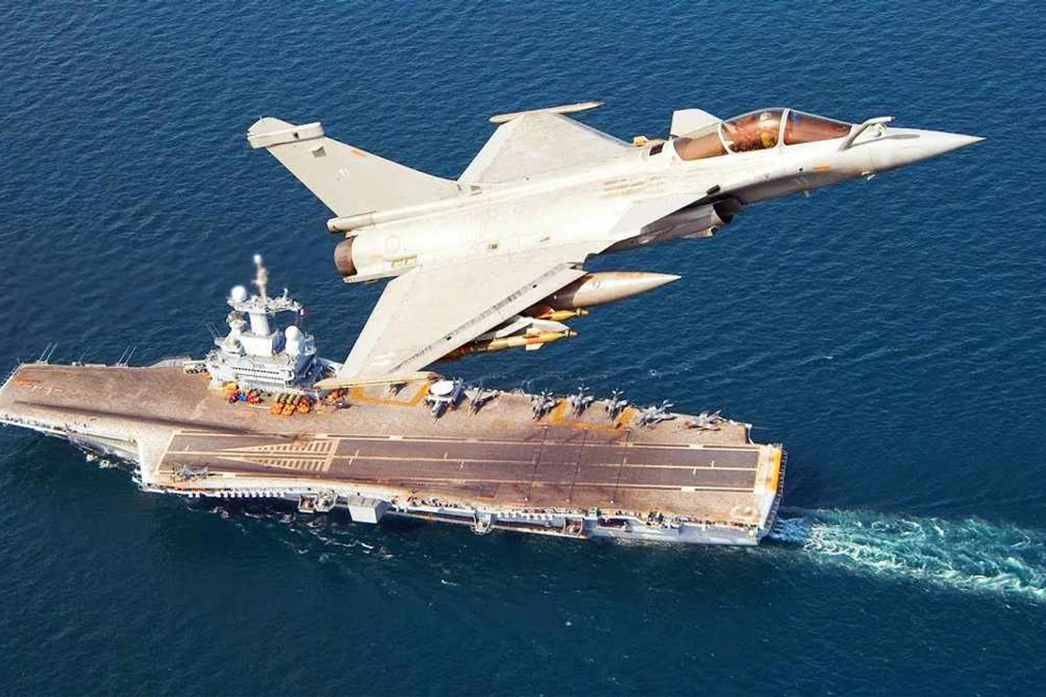 Alemanha sugere construir porta-aviões comum para a Europa