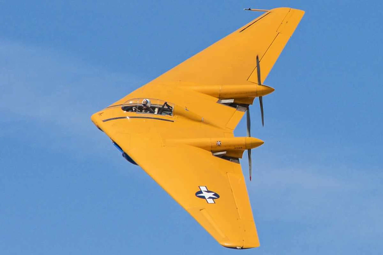 "Avó" do bombardeiro B-2, asa voadora de 1944 se acidenta nos EUA