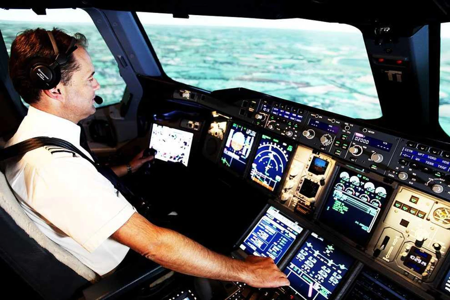 Boeing 797 pode ter cabine de comando para apenas um piloto