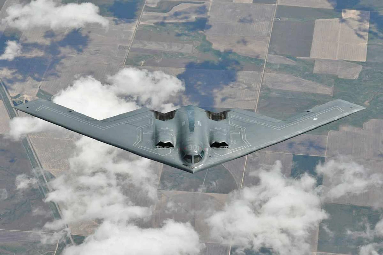 Força Aérea dos EUA aterra bombardeiros B-2 após incidente