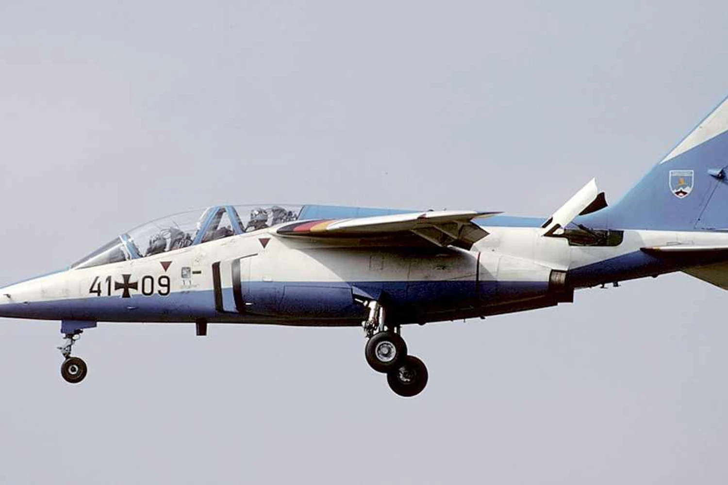 O Pampa foi desenvolvido a partir do jato franco-alemão Alpha Jet (Mike Freer)