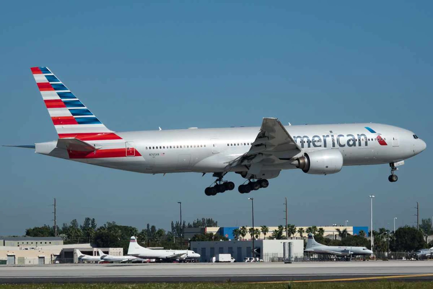 Após ressaca com LATAM, American Airlines lança novo voo para Miami