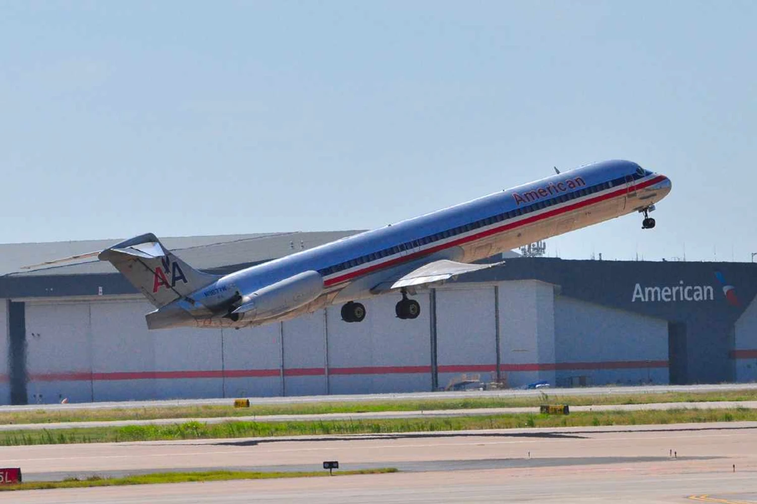 American Airlines aposenta seu último jato MD-80
