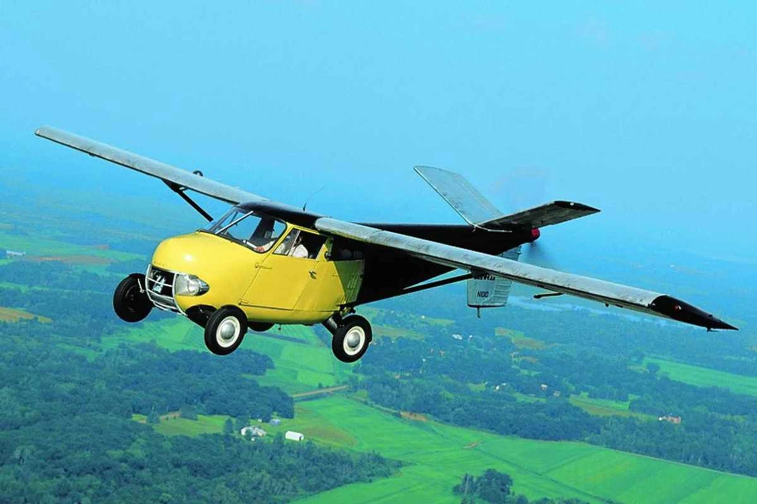 Único carro voador do mundo regulamentado vai a leilão