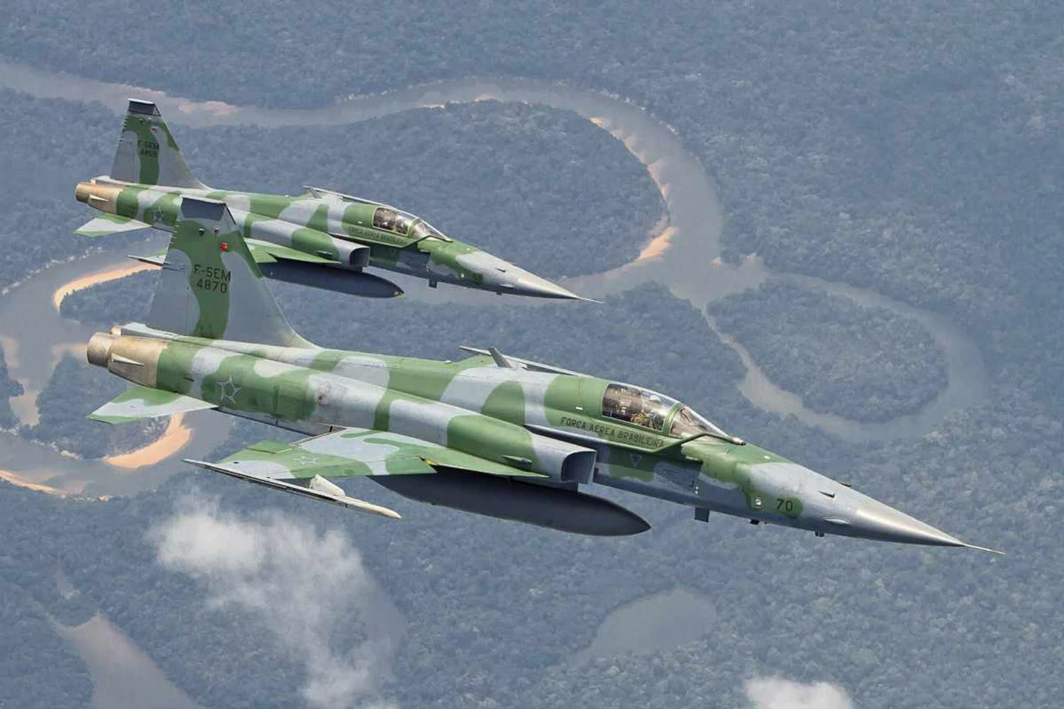 Caça F-5 completa 45 anos de operações com a FAB
