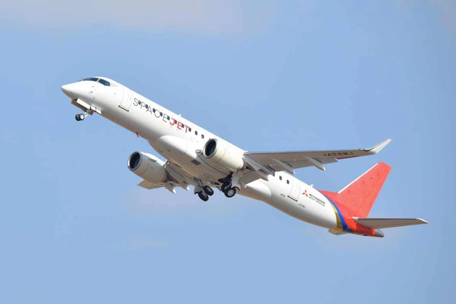 Mitsubishi encerra programa SpaceJet de jatos rivais da Embraer