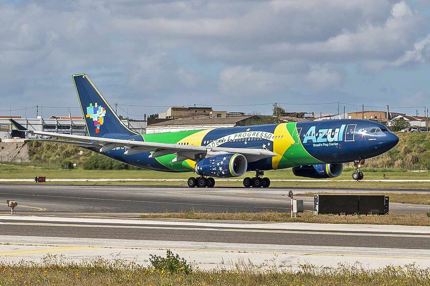Cenário adverso faz Azul suspender voo entre Campinas e Porto a partir de setembro