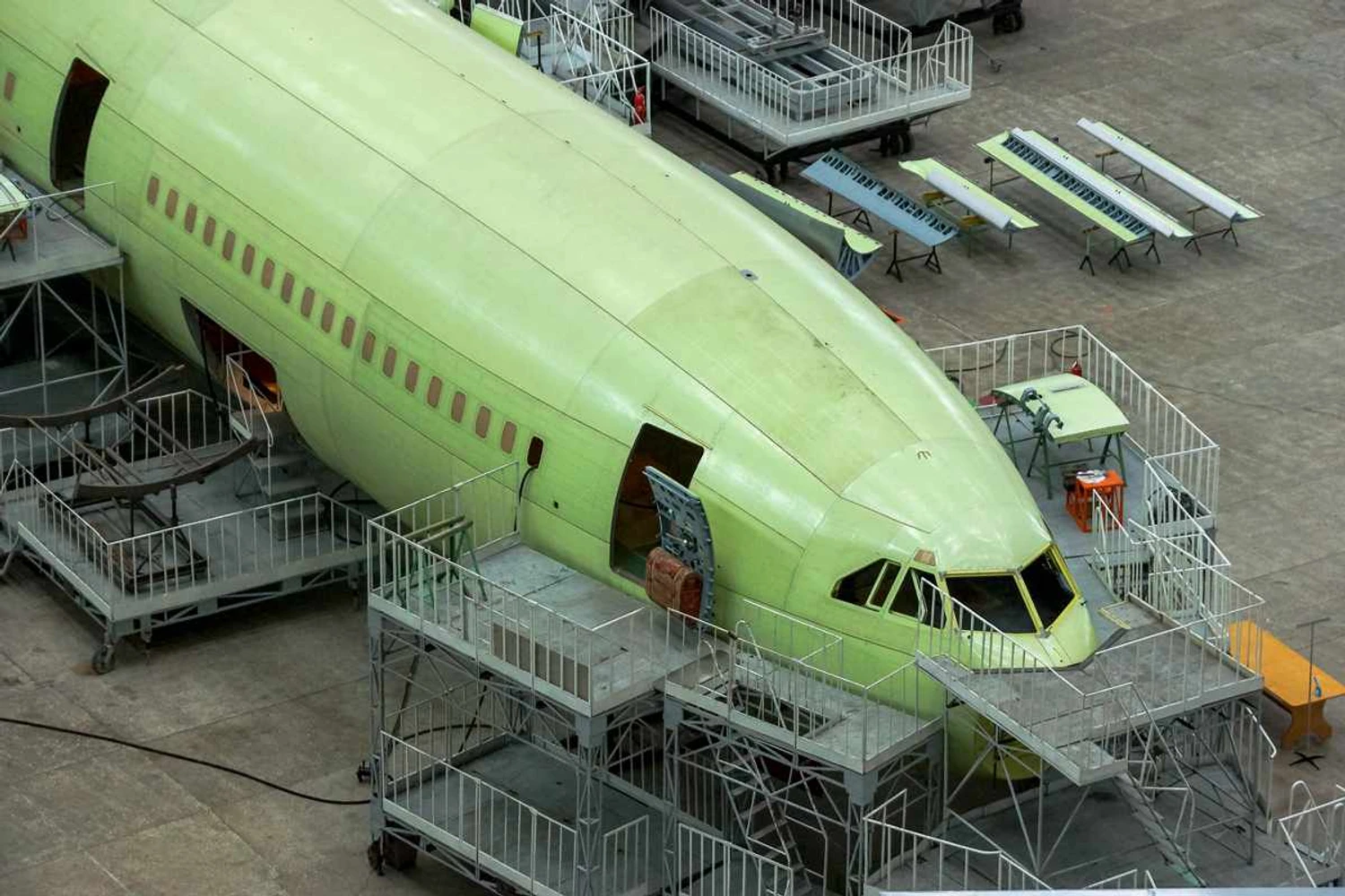Produção do novo jato russo Il-96-400M avança durante a pandemia